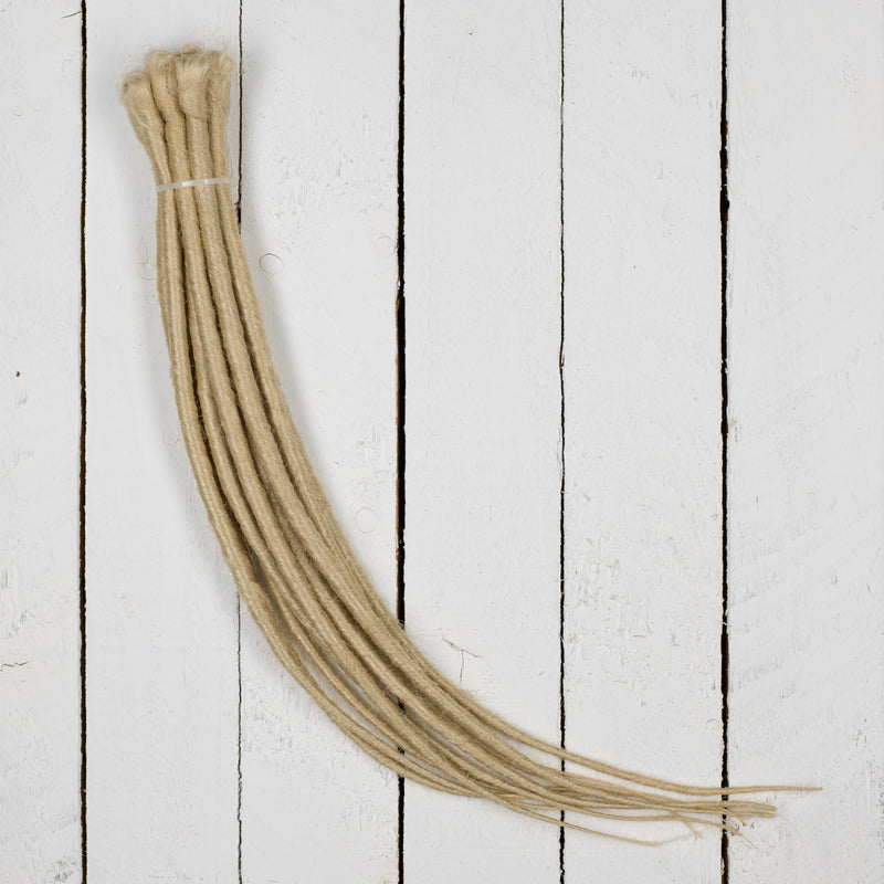 Dreadlab -Einfach-Endende Synthetische Dreadlocks (Pack Of 10) Gekämmte Extensions