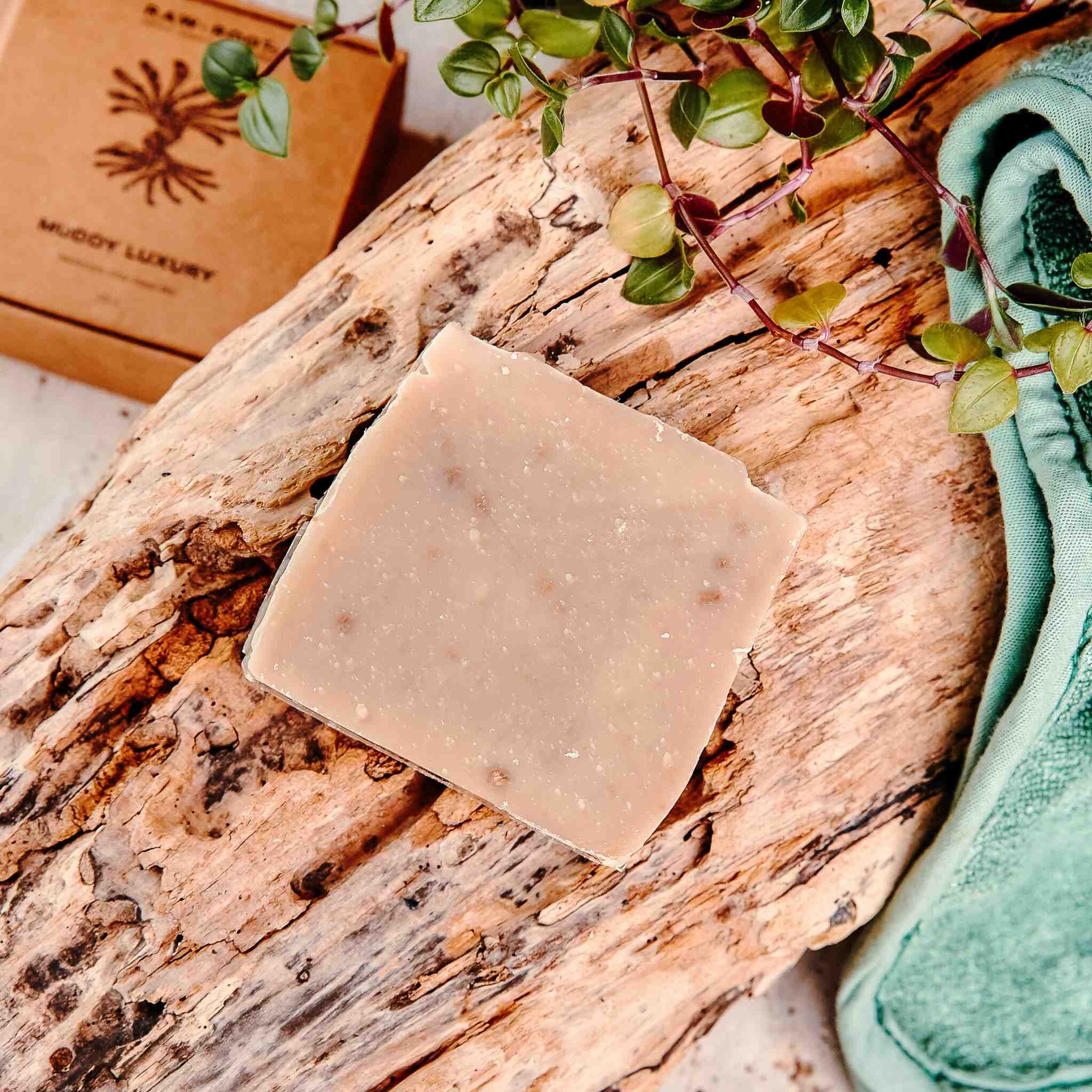 Raw Roots - Dreadlocks Soap Shampoo Bar - Schlammiger Luxus (120 g)