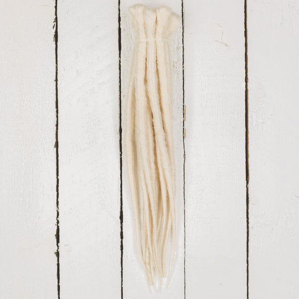 DreadLab - Kurze, Einfach-Endende synthetische Dreadlocks (Komplettes Kopf-Kit) Gekämmte Extensions