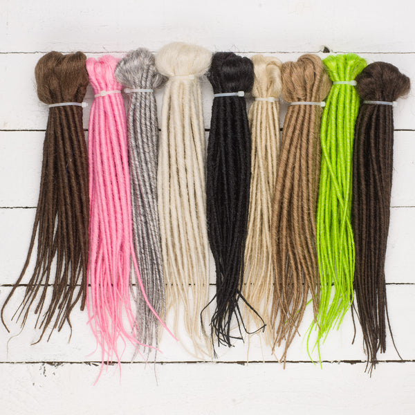 Dreadlab - Kurze Doppel-Endende Syntethische Dreadlocks (10 Pack) Gekämmte Extensions